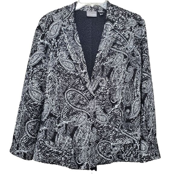 Chico's Travelers Black & White Paisley Crinkle Button-Up Jacket Size 2 Large - Picture 1 of 5